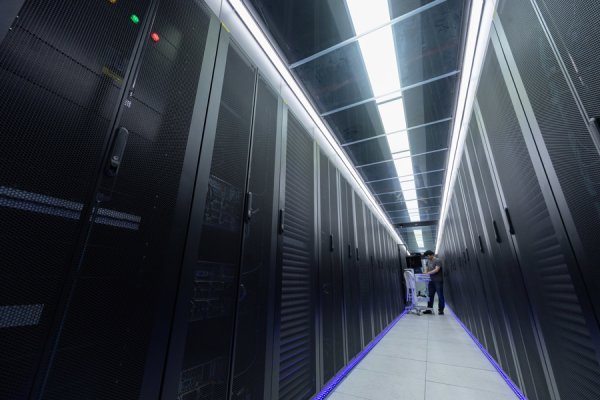 臻富配资 总书记点赞上海发展人工智能实效，一批AI研究机构上路，一批AI+学科兴起